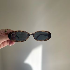 Le Specs - Outta Love Sunglasses - Tortoise shell